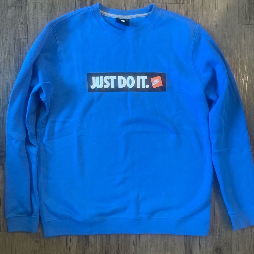 Men’s Nike Size: large Blue sweater